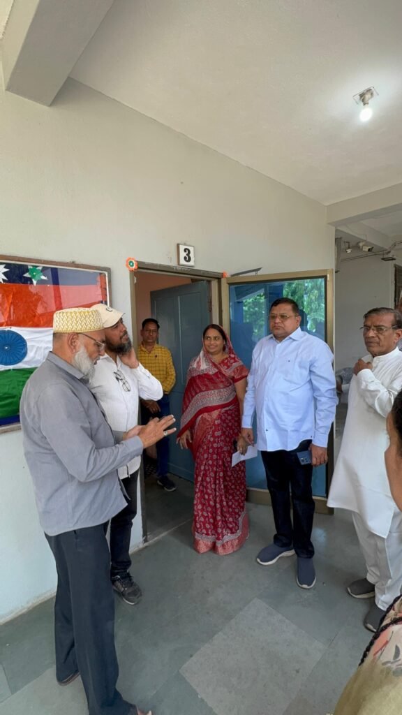 आलीराजपुर सैयदना मुफद्दल सैफुद्दीन साहब की प्रेरणा से शिक्षा को बड़ा संबल….बोहरा समाज ने पटेल पब्लिक स्कूल को ₹20 लाख की सहायता राशि का चेक सौंपा….